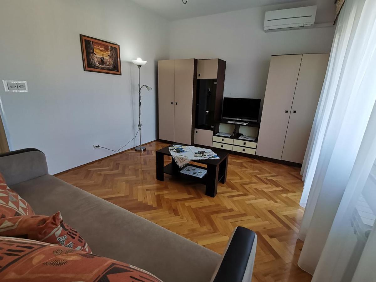 לובראן Apartment Grzin מראה חיצוני תמונה